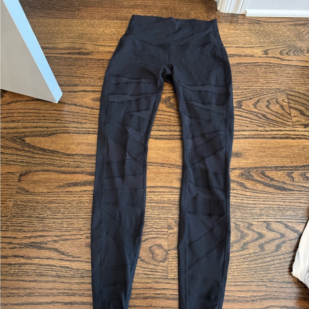Lululemon Black High-Waisted Leggings size 4